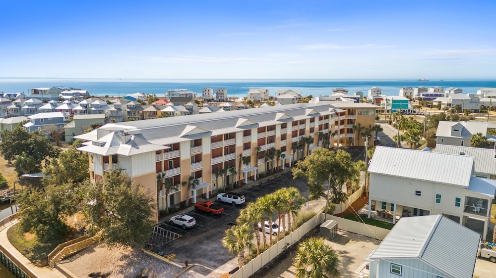 Waterside Village by Panhandle Getaways