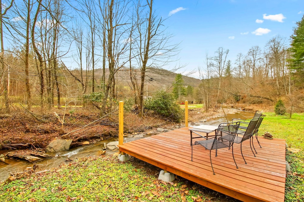 'the Nuthouse on Squirrel Creek': Ski, Hike & Fish
