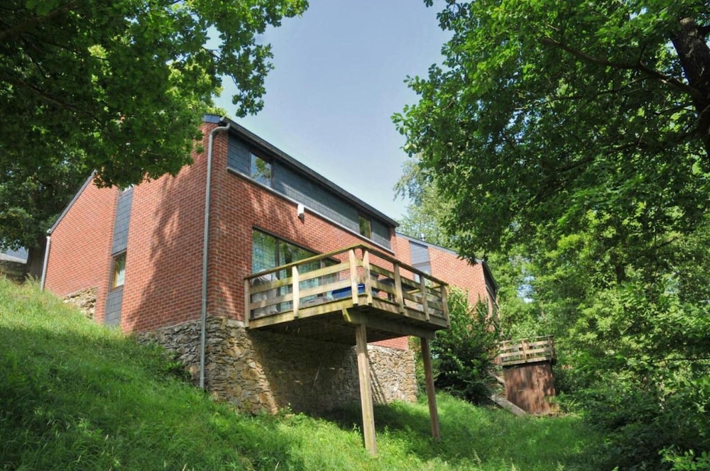 Charming Stay by the Meuse