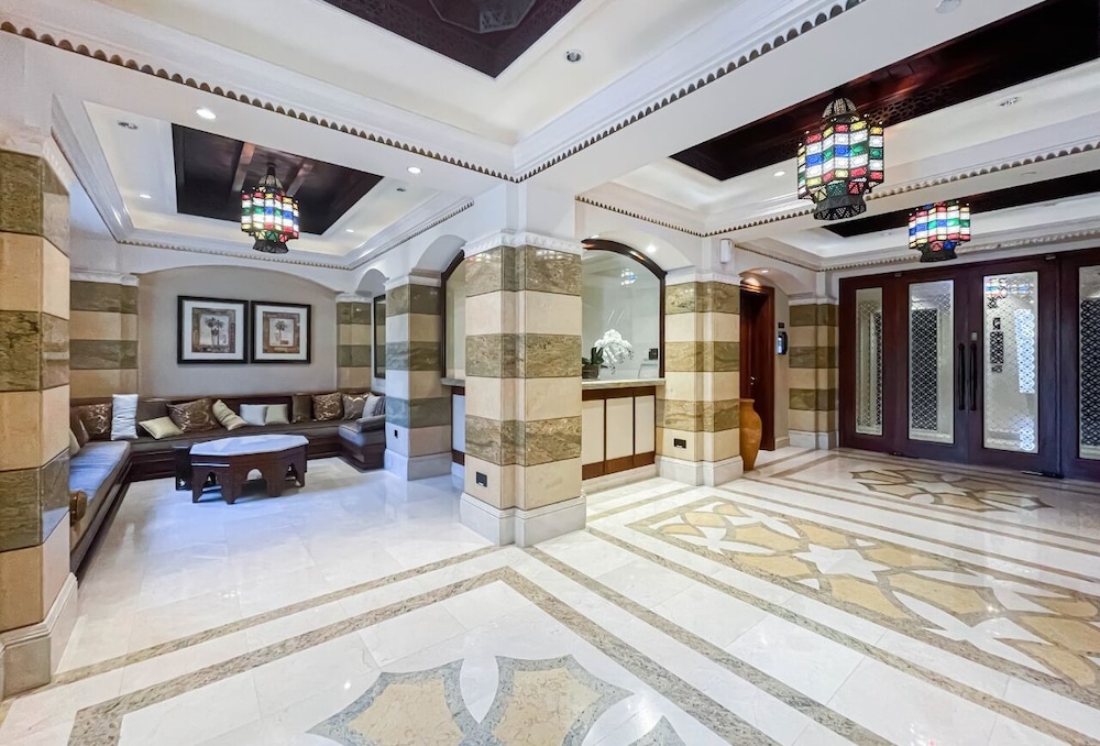 Lux 2B in Oldtown in of DT by Bnbme Homes