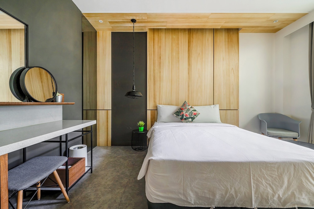 MH48 Hotel