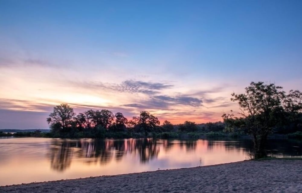 Twin Lakes Inn and RV