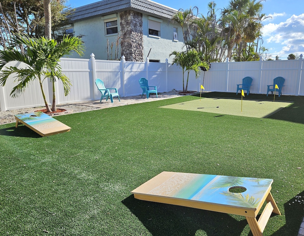 Coral by the Sea 3054, Sleeps 8, Walk to Beach