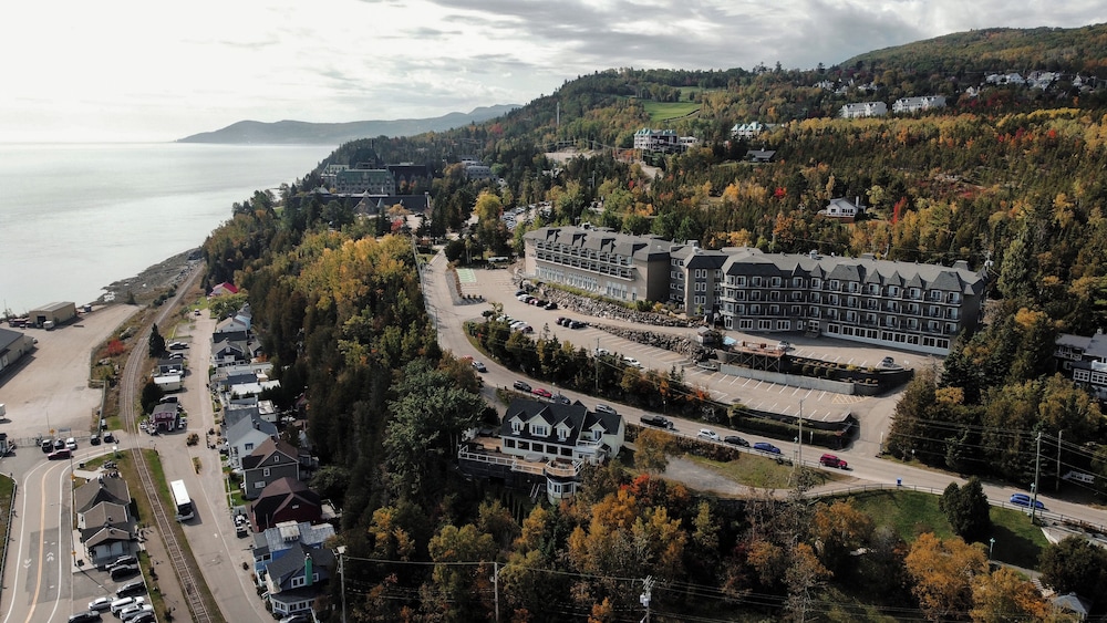 Hotel et Pavillons Le Petit Manoir du Casino - Image 1