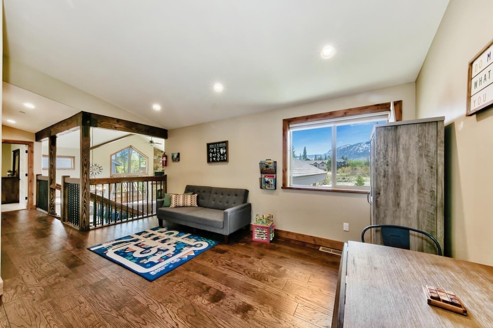 1008c Mountain View Retreat 5 Bedroom Home