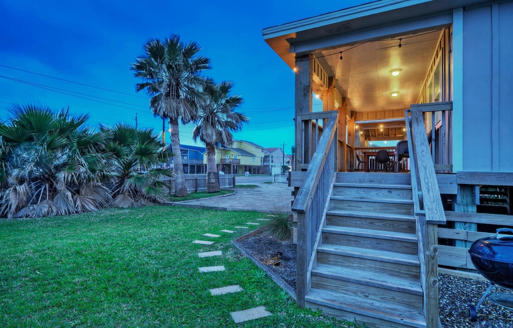 Kenna s Kabana by Avantstay 2 Blocks to Beach
