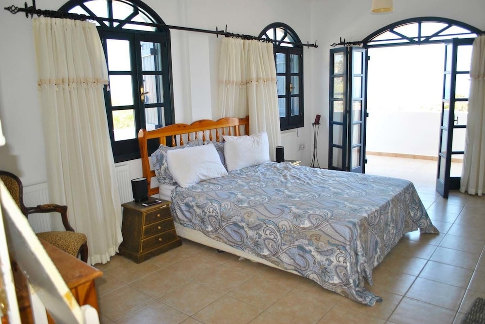 Villa Layla by Amy Villas view 3