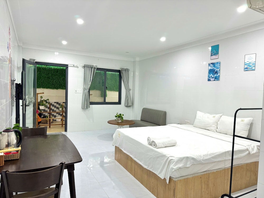 Hotel Duong Dong Town