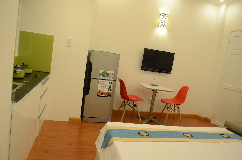Smiley Apartment 2
