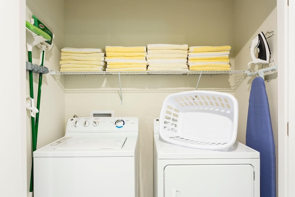 1300bw- Non Renting 5/1/2022 The Retreat at Championsgate - Image 5