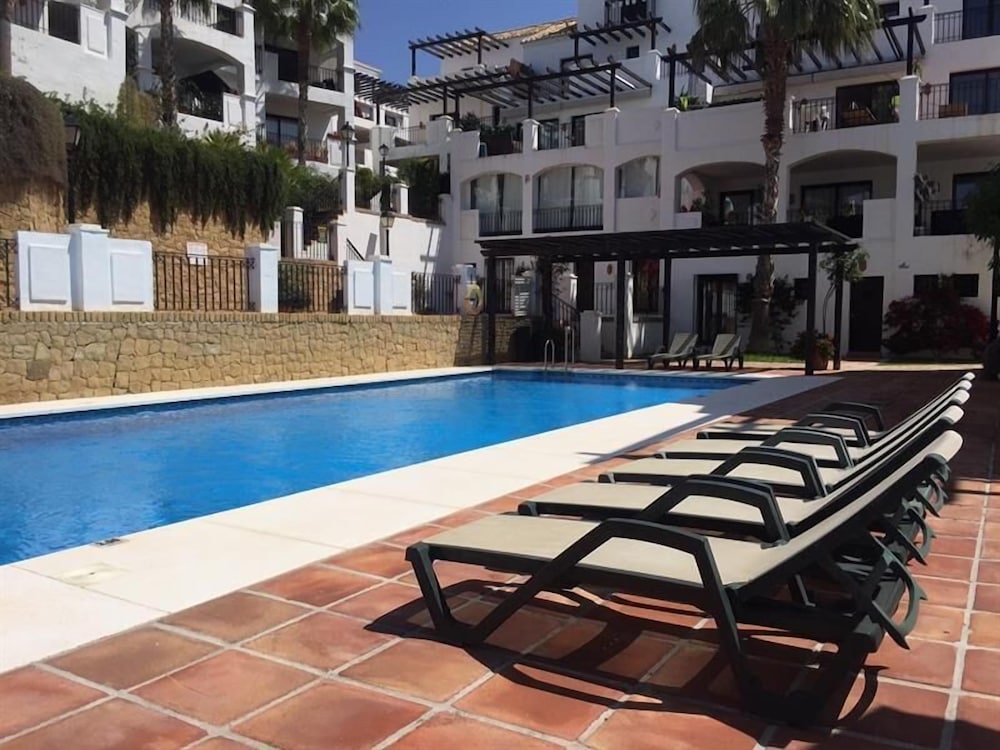 Beautiful Penthouse Near Beach view 4