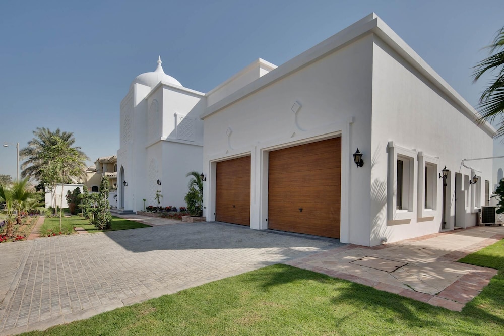 5 Villa w Private Pool Beach on Palm Jumeirah