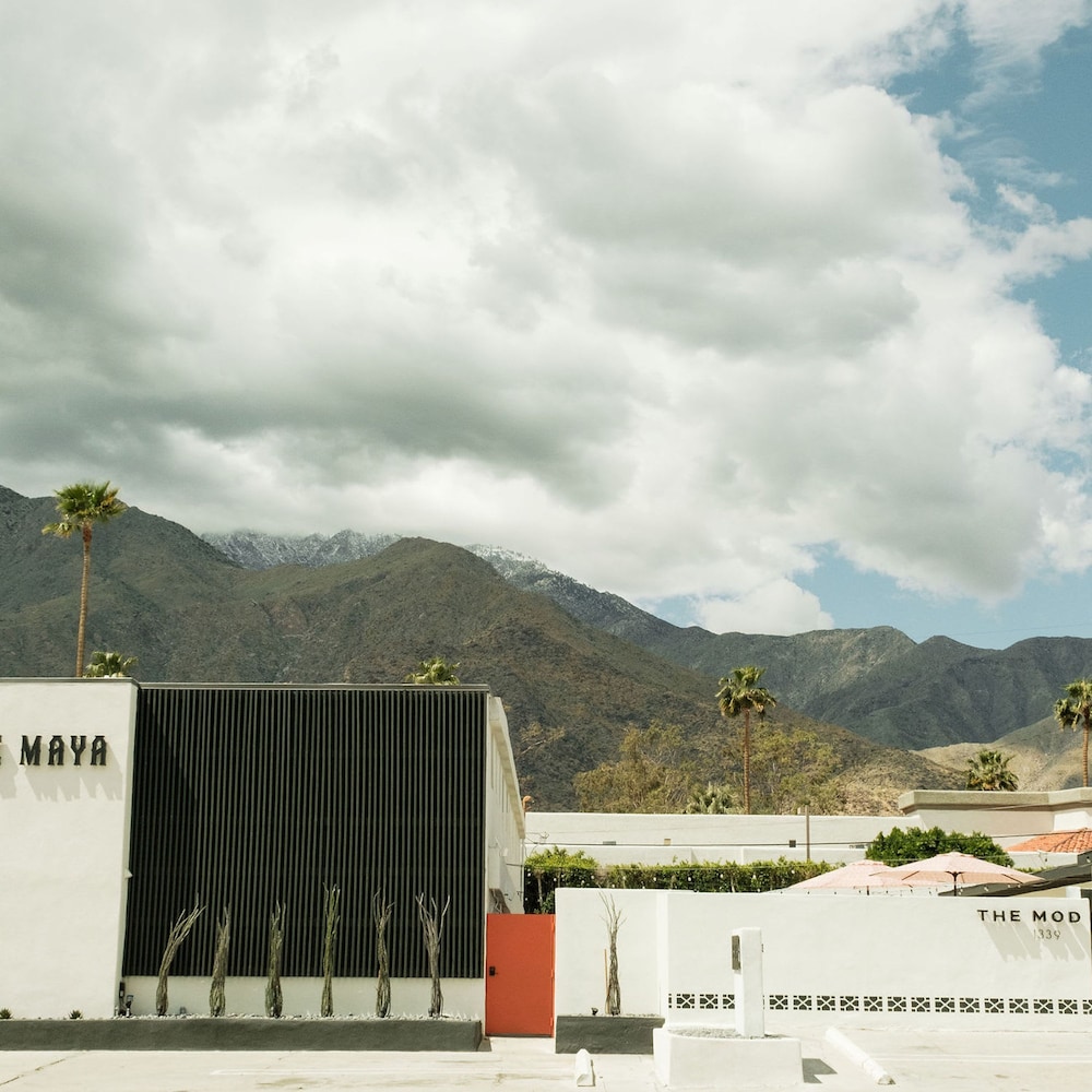 Palm Springs Vacations - Mod Maya Hotel in Palm Springs - Property Image 1