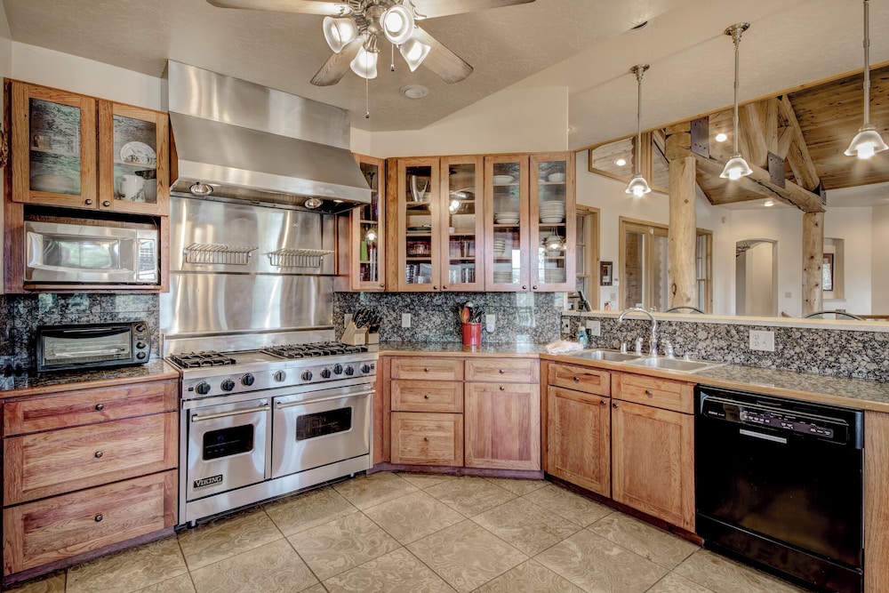 Blue Lake Lodge by Ruidoso Vacation Rentals