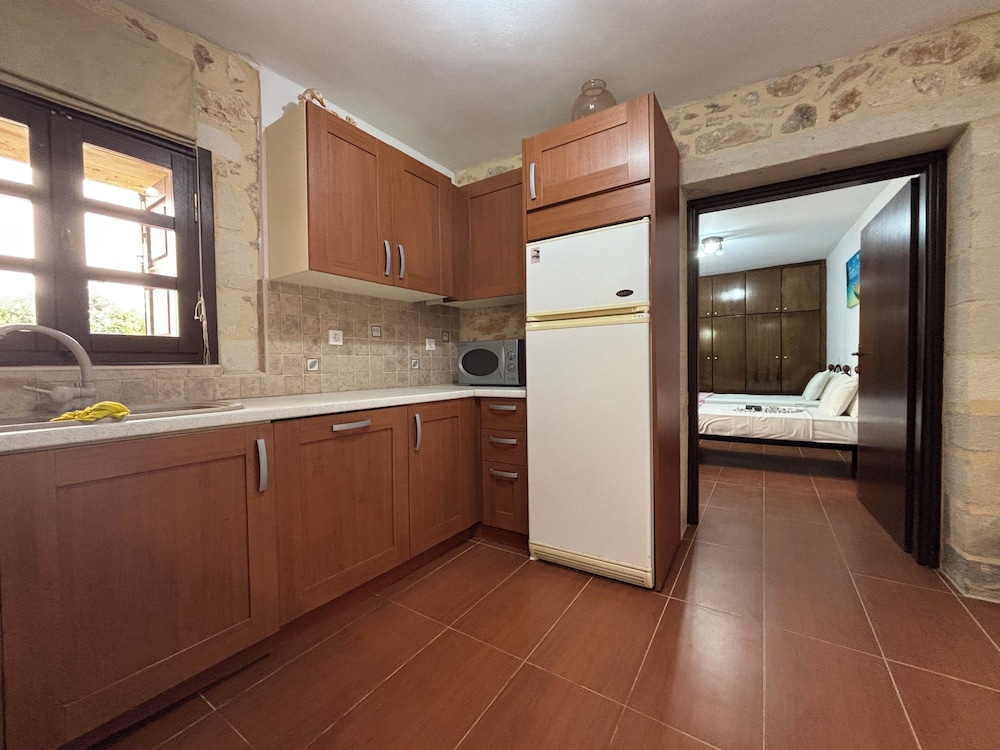 Electra Stone Suite