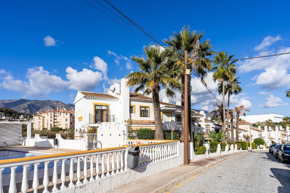 La Campana Apartment With Pool - Ref 60