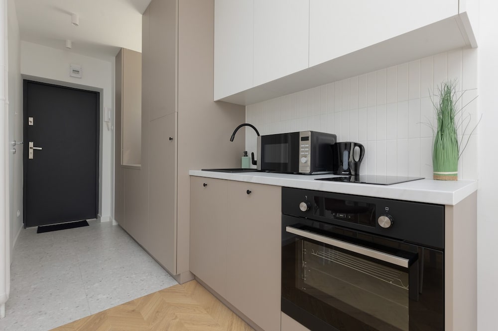 Warsaw Downtown Studio by Renters view 4