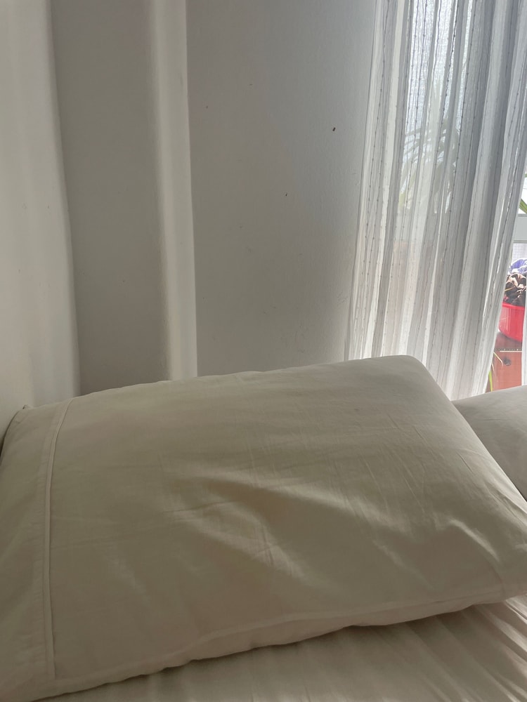 Room in Guest Room - Very Prime Location From Lisbon Airport view 3