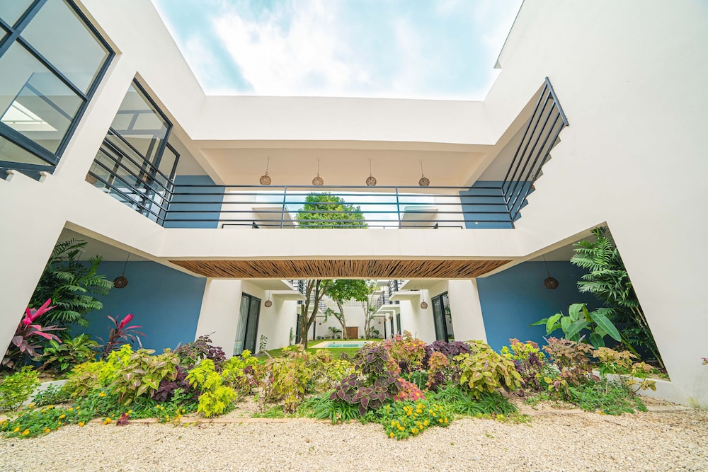 Hotel Luna Azul Bacalar - Image 1