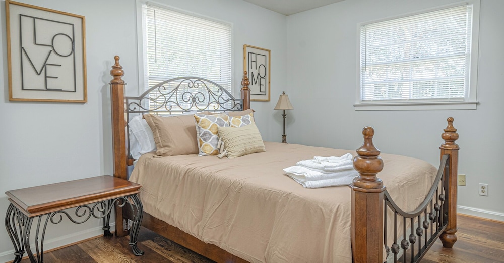 Spacious 4BR Columbus Home with GameRoom
