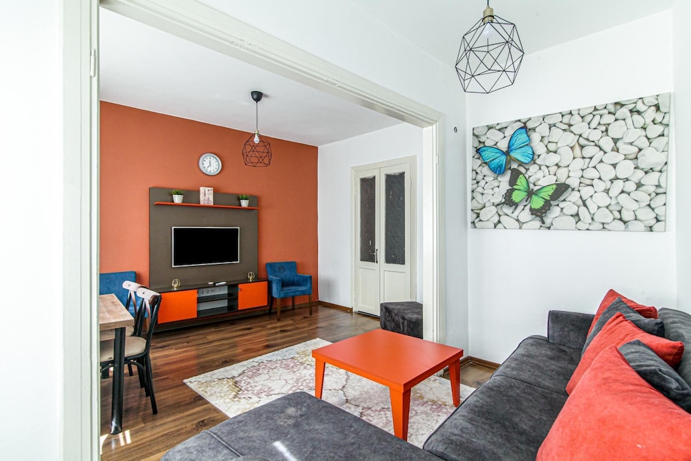 Fully Furnished Modern Flat in Sisli