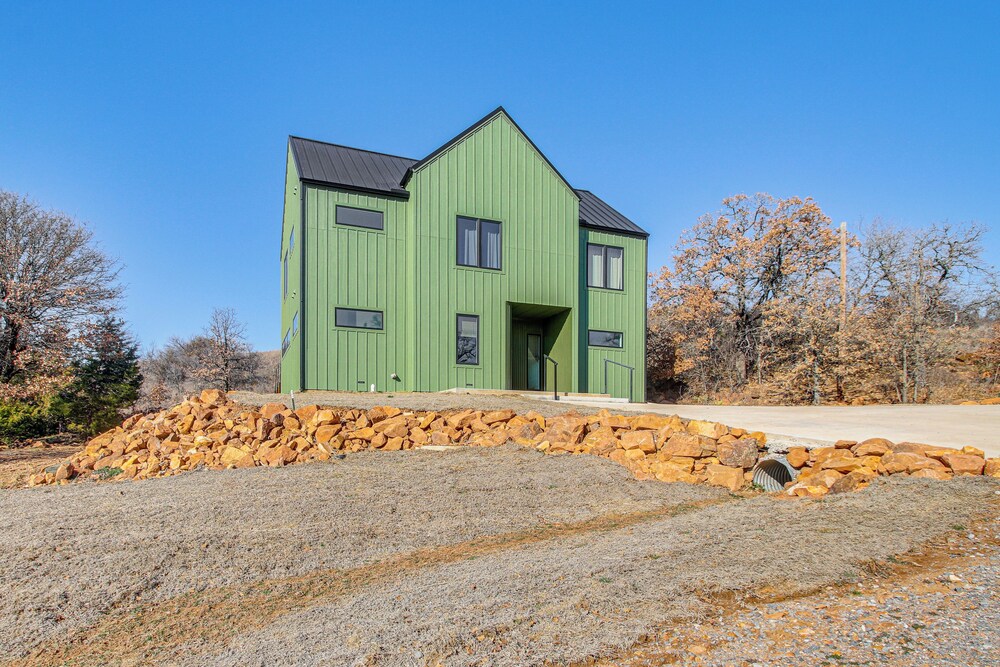 Walk to Lake: Home w/ Game Room in Medicine Park!