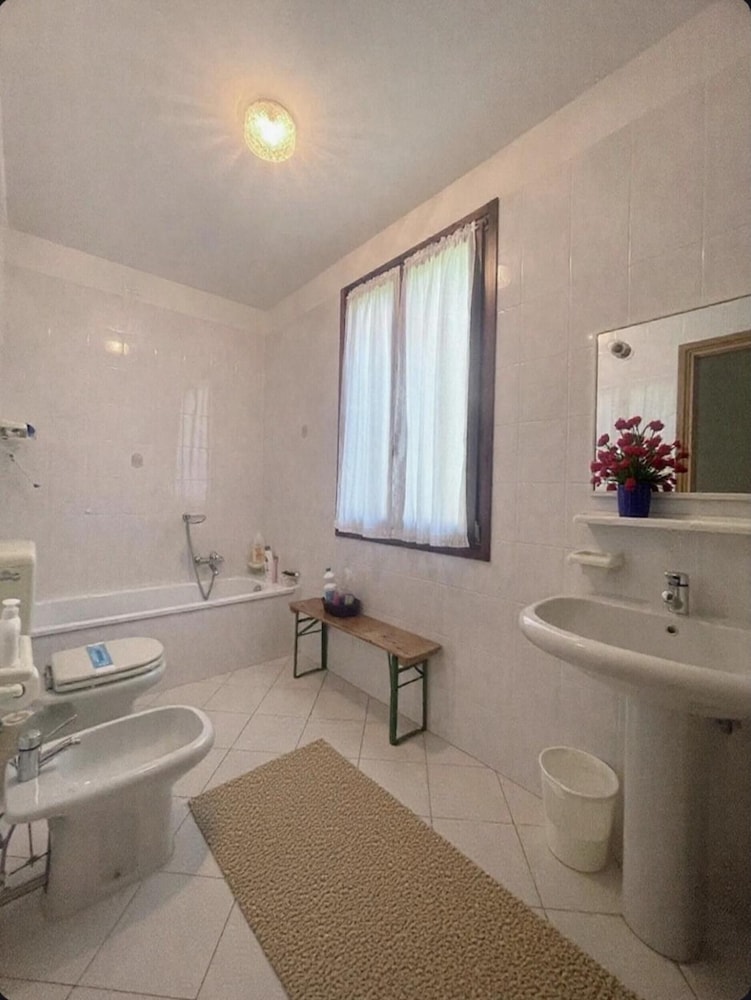 Delightful Villa With Garden and Pool in Albarella