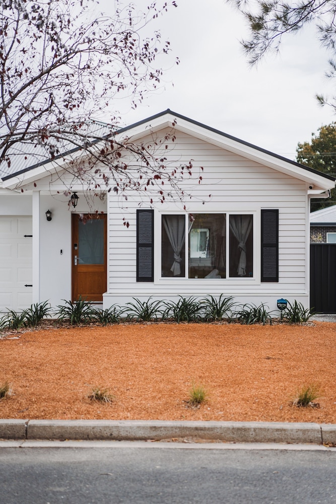 Exquisitely Spacious 3-bed Home