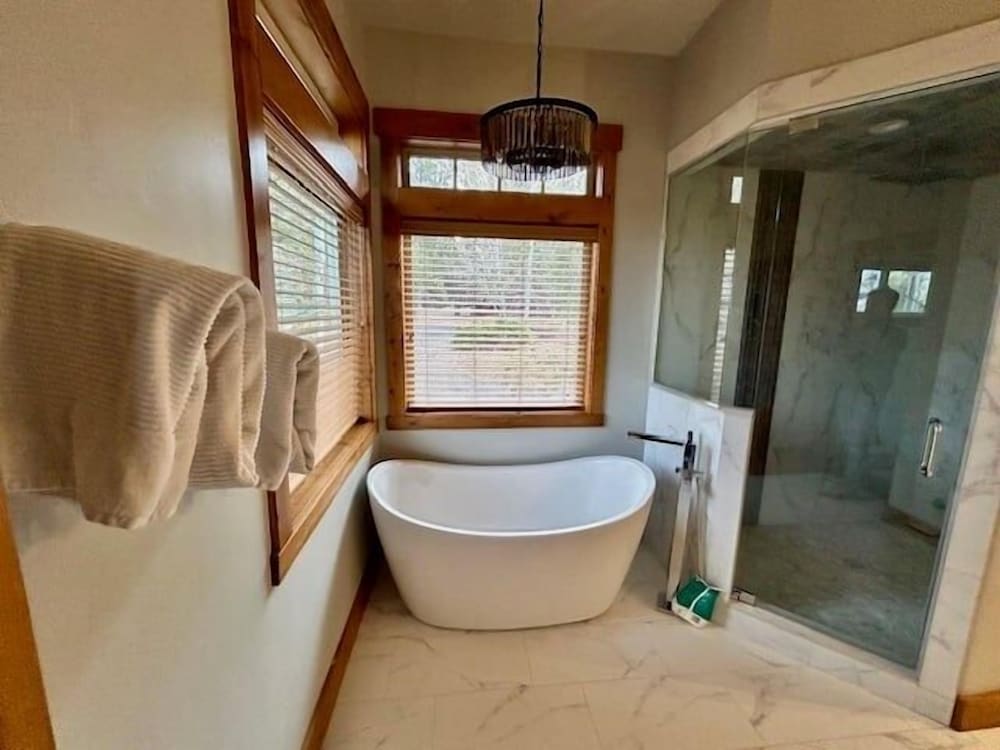 Seven Peaks 3 Bedroom Home