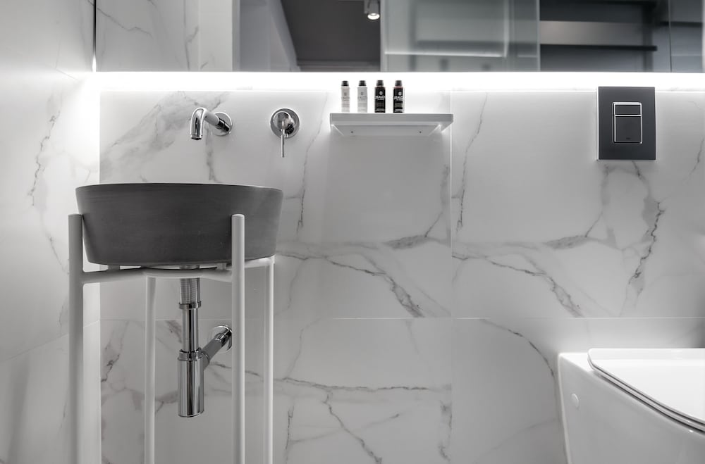 Elysan Urban Stays
