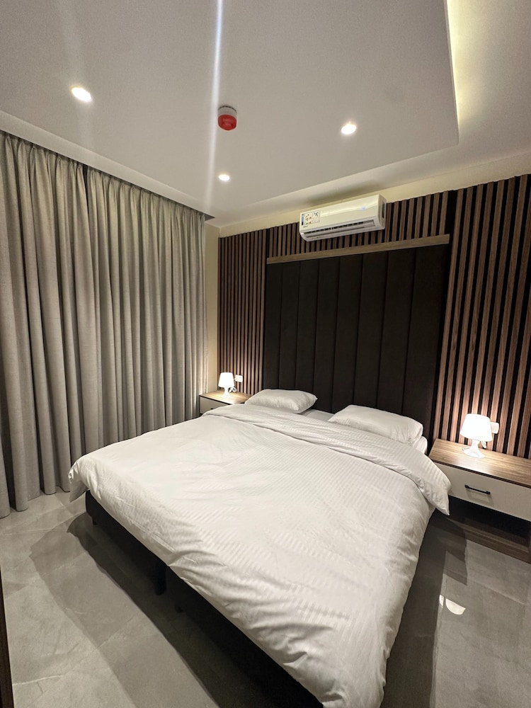 Charming Amman Apartment With Modern Amen