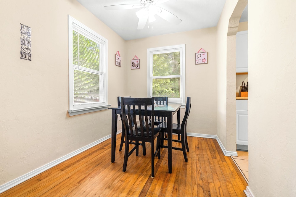 Charming Seminole Heights Getaway