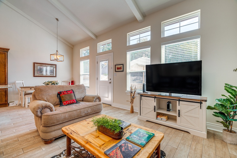 Idyllic Lago Vista Home < 1 Mi to Lake Travis! - Property Image 19