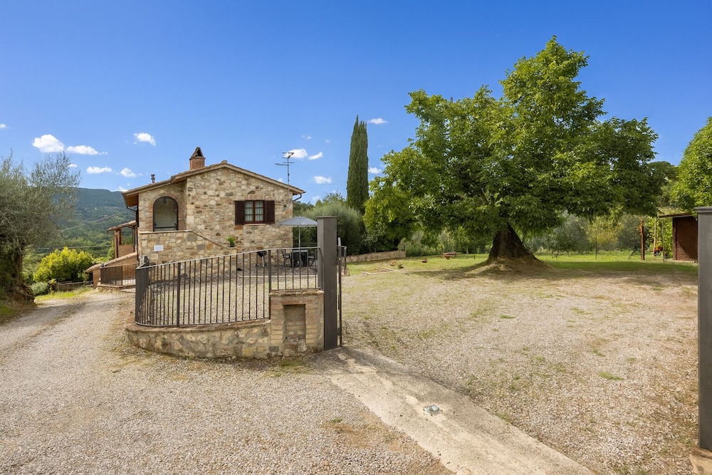 Oliveto Del Cantarello