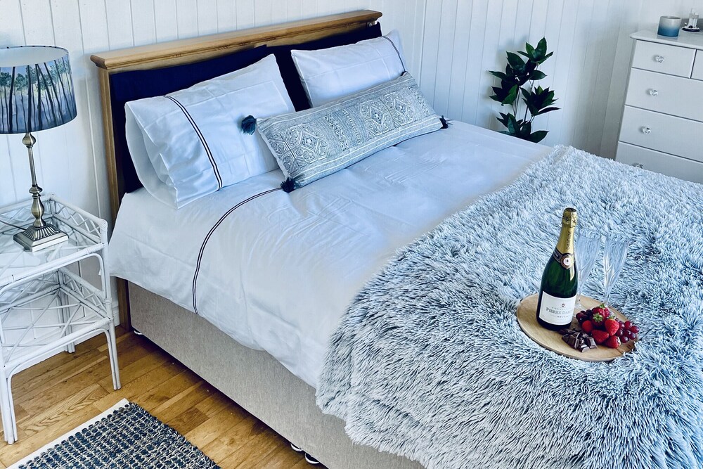 Wavecrest Holiday Cottage