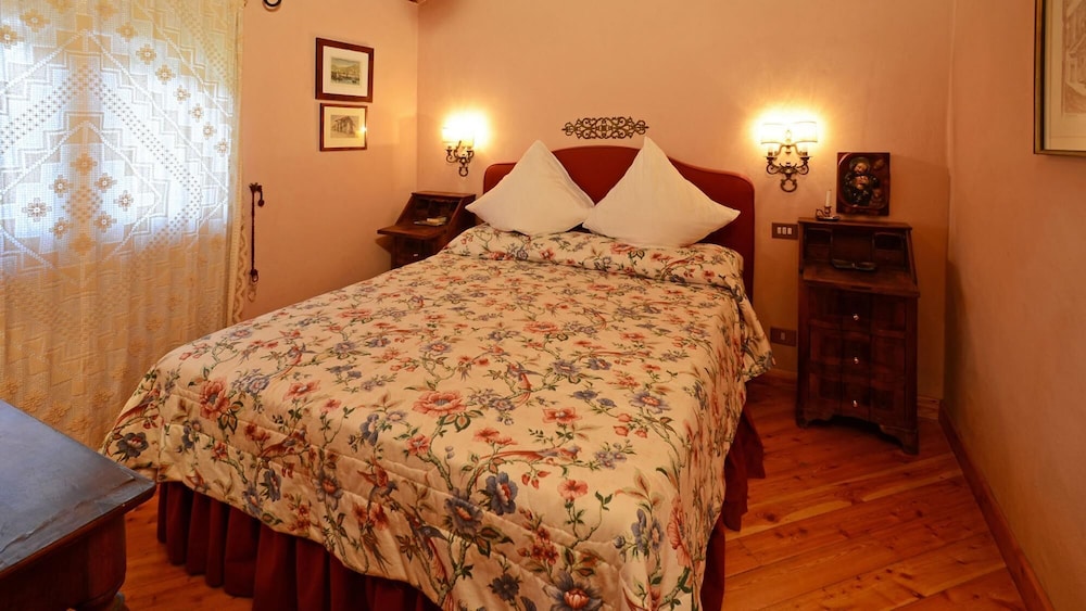 Pg-l188-lmne0at - Hostal de Todi 12 view 2