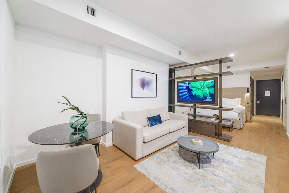 Prime Spot Stunning Ocean & Bay Views