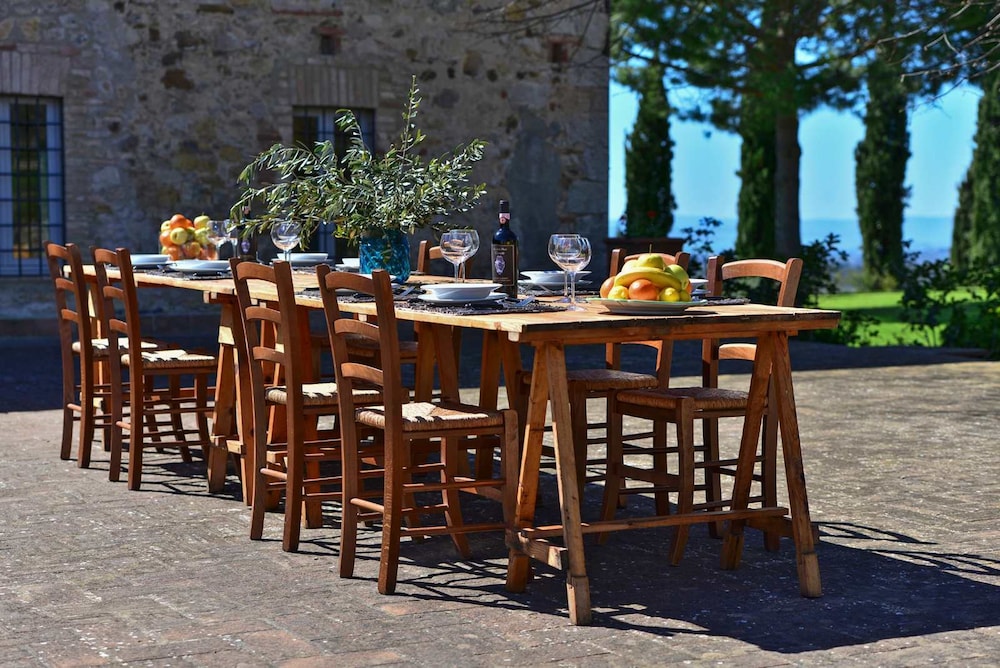 New Historic Tuscany Country House Retreat in a Vineyard Near Siena Villa Chiantissimo