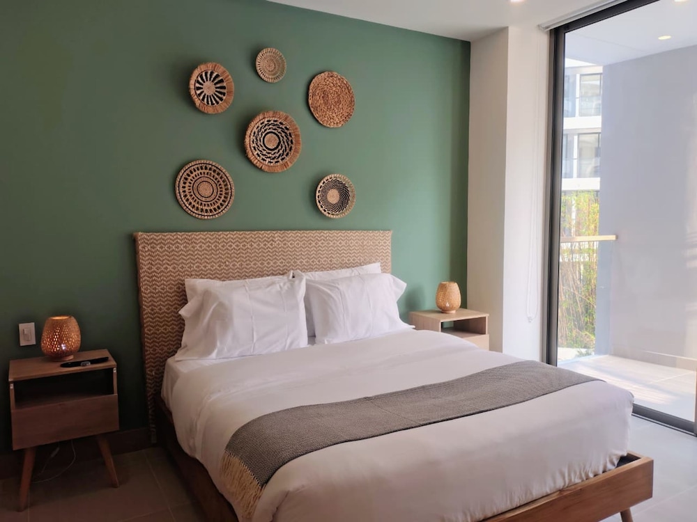 w Minimalist 1BR w Amazing View in Morros Eos