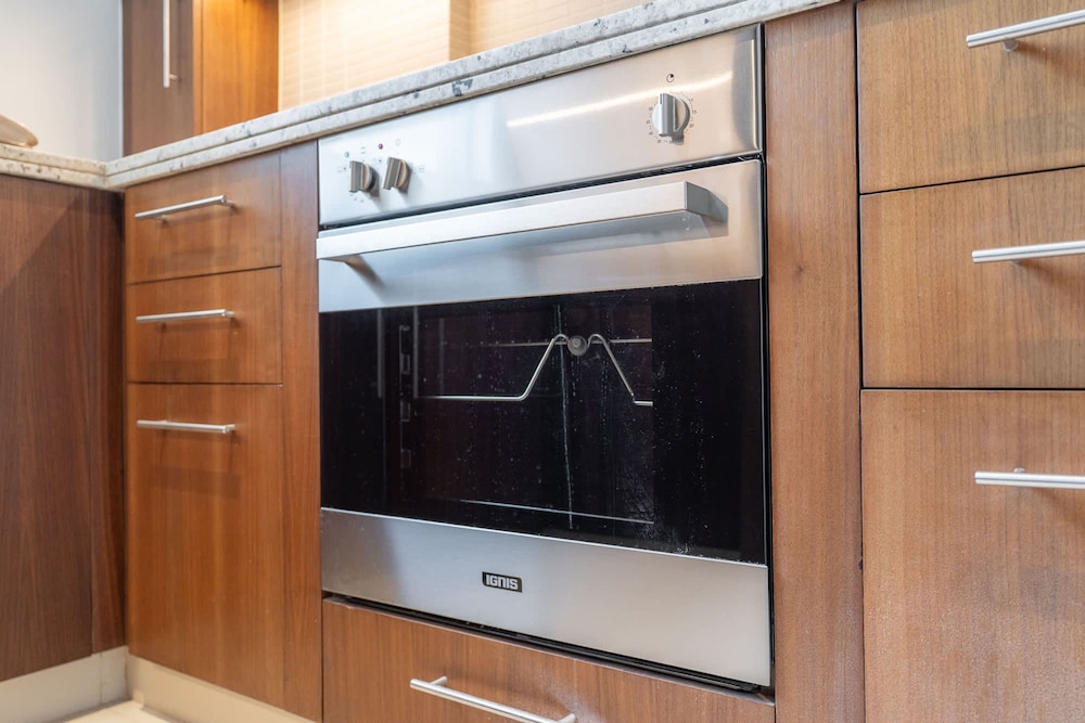 Gorgeous 1 Bedroom in Boulevard Point With City Views