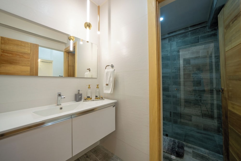 Enjoy Stylish 3br 3, 5b Stylish, Downtown Ocean View