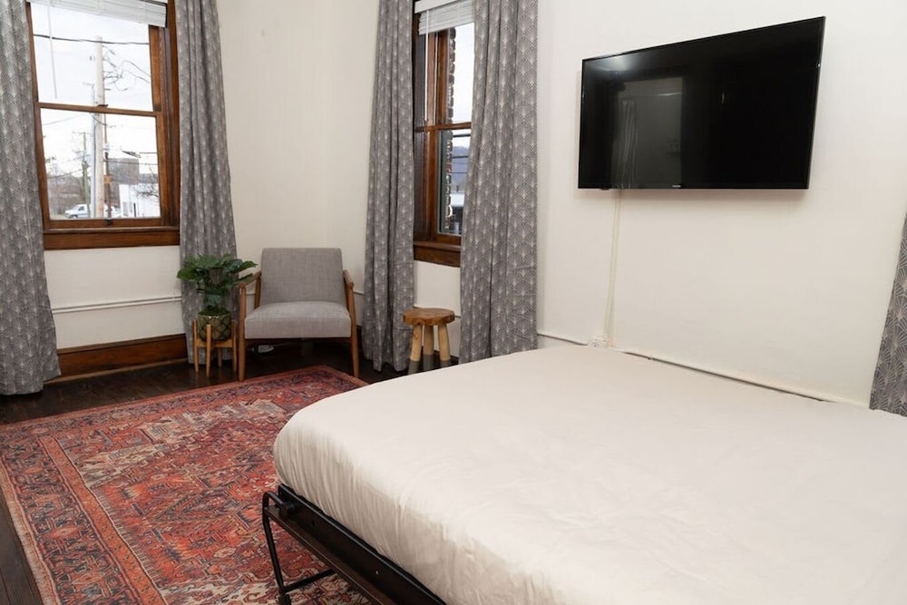 Luxury Multi-unit Historic Building Near Downtown