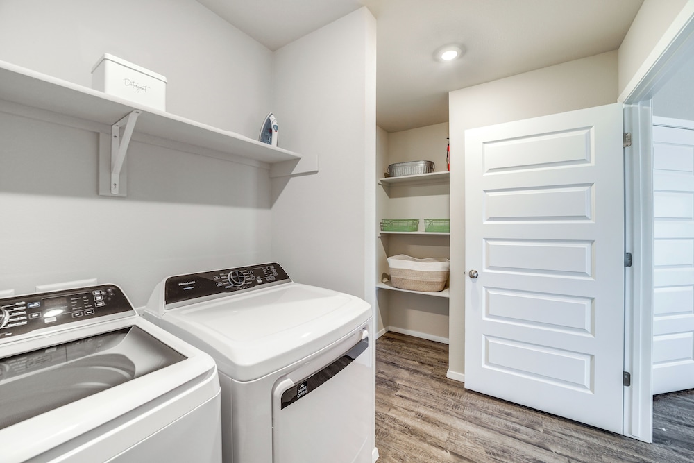 14 Mi to Tulsa: Home w/ Patio in Broken Arrow