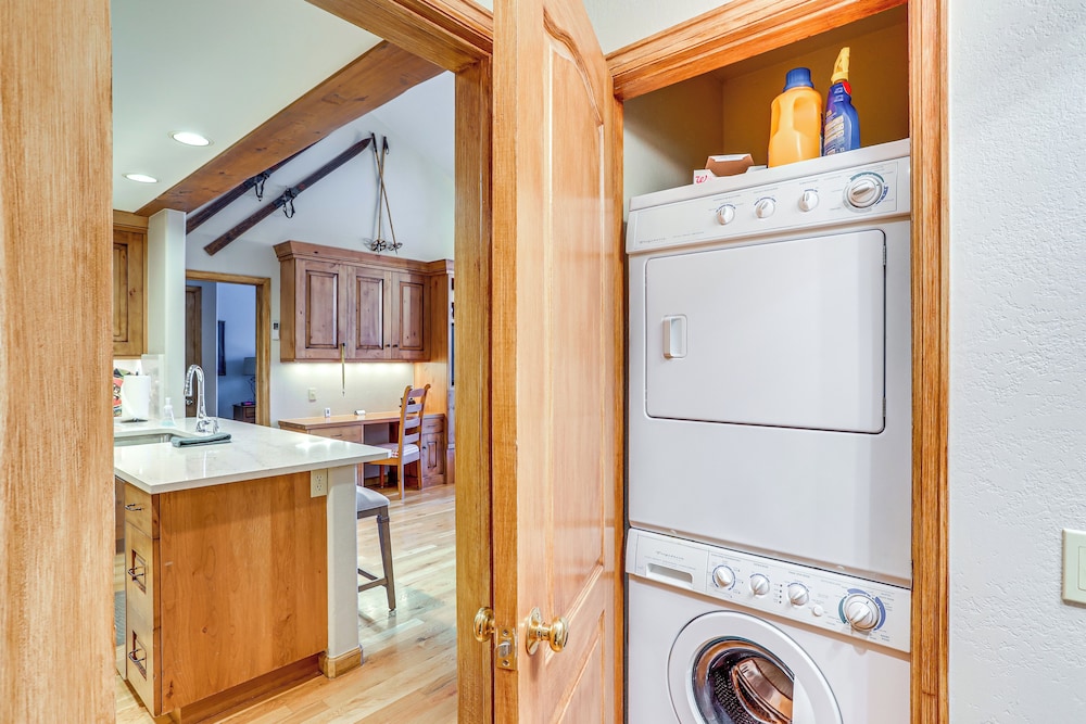 Seasons Lodge at Arrowhead: Beaver Creek Condo!