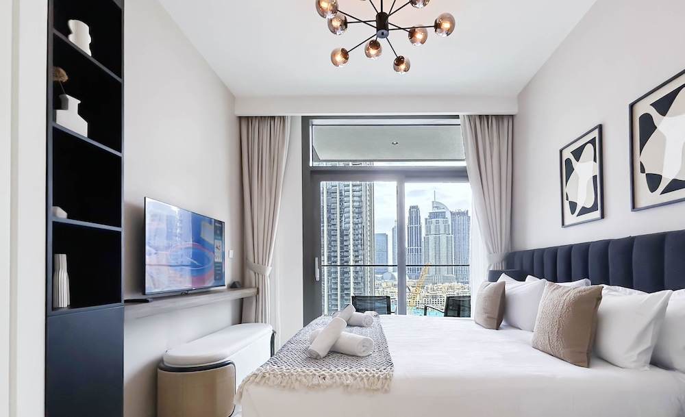 Luxury Burj Crown Downtown 4 Bedroom With Balcony