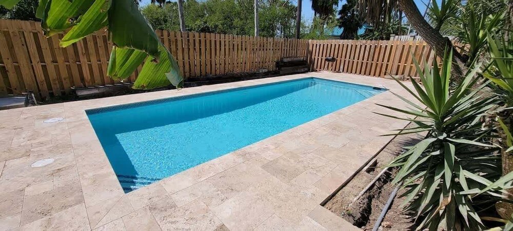 Bay View Great Deck Pool 2 Levels & 3 Bedr 3 Bedroom Condo