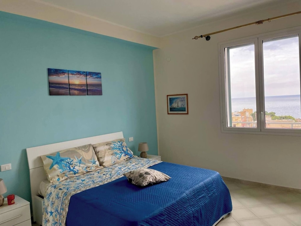 Seafront House Le Finestre Sul Mare With Balcony view 4
