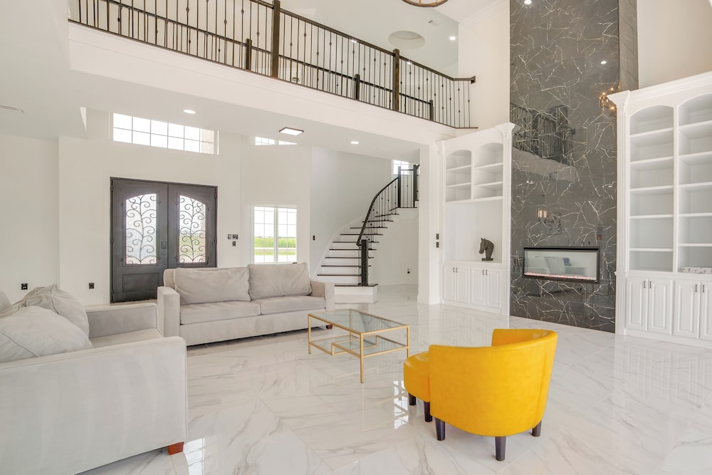 Sprawling Countryside Home in Dallas Area