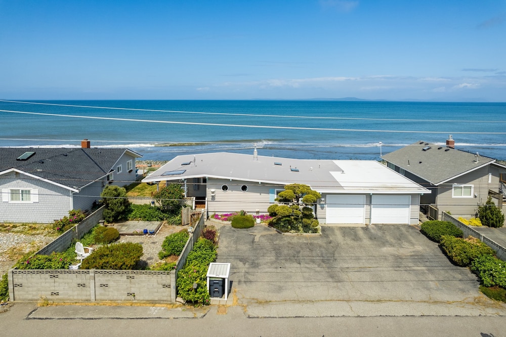 West Beach Wonderland by Avantstay Waterfront view 5