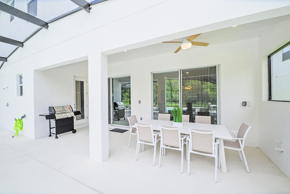 Luxury Private Pool 26 Guest Capacity Mansion view 4